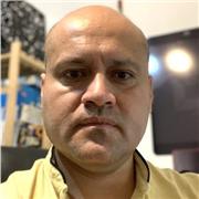 Estudios superiores de música. Experiencia en: Lenguaje musical, audio percepción, instrumento (piano, teclado, guitarra, bajo, flauta travesera, flauta dulce, ukelele, canto)